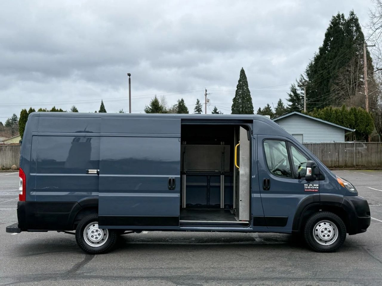 Elite Expedited Freight Van - Side Door Access